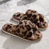 Pantuflas de Piel con Estampado de Leopardo Transfronterizas para Mujer Otoño Nuevo Estilo Francés Suela Plana Cómodas de Celebridad de Internet Hogar Pantuflas de Felpa de Algodón