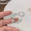 Anillo Abierto Camelia Láser Diseño de Nicho Sentido del Estilo 2025 Nuevo Estilo Personalizado Lujo Ligero Exquisito Anillo para el Dedo Índice