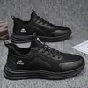 Zapatos deportivos transpirables para hombre de estilo coreano, modernos, casuales, zapatillas para correr de estudiante, zapatos negros versátiles de suela suave para hombre
