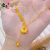 Loja de Ouro Mesmo Estilo Paz e Alegria Textura Martelada Pequeno Pepita de Ouro Pingente de Lótus com Borla Colar Design Vintage Clavícula Levemente Luxuosa Versátil Corrente