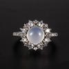 Anillo de calcedonia blanca para mujer, diseño de nicho, ligero, de lujo, de alta calidad, ajustable, redondo, de pasta, 2024, nuevas explosiones