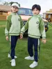 Conjunto de Três Peças de Manga Longa para Outono e Inverno Roupas para Jardim de Infância Uniforme Escolar para Alunos do Ensino Fundamental Verde Claro Conjunto Esportivo Novo Estilo