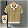 Camisa Polo Tricotada Color Block com Gola Estilo Britânico de Verão para Jovens Homens Moda Casual Elegante Retrô Camiseta Masculina
