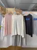 Camiseta de Modal, Lana de Oveja y Seda para Principios de Otoño 2026 con Diseño de Costuras Visibles, Suave y Ligera, Adecuada como Capa Base