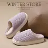 Pantuflas de algodón Baotou para mujer, otoño e invierno, cálidas para interior, suela gruesa, para pareja, hogar, un par de pantuflas de felpa esponjosa para mujer, invierno