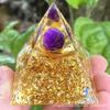 Adorno de Pirámide Comercio Exterior Bola de Cristal Montaje en Coche Resina Acrílica Pegamento de Cristal Decoración Estilo Europeo Hecho a Mano Tridimensional