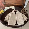 Chaqueta con forro polar para niños, nueva colección otoño/invierno 2026, prenda superior cálida para bebés y niños pequeños, chaqueta de invierno para bebé con cuello alto para niñas