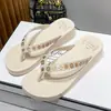 Chinelos de Dedo de Salto Alto Cor Sólida Simples Sandálias de Praia Antiderrapantes Femininas de Verão Moda Chinelos de Dedo com Plataforma Grossa