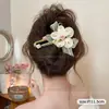 Presilha de garra plana básica e versátil estilo coreano com estampa floral e de bolinhas que não danifica o cabelo, adequada para prender a parte de trás da cabeça, presilha de concha, presilha de tubarão acessório de cabelo