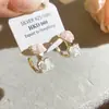 Brincos Simples de Moda em Forma de C com Coração de Cristal Agulha de Prata Brincos Doces Exquisitos Coreanos Acessórios de Orelha Femininos Leves de Luxo de Alta Qualidade