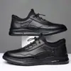 Zapatos para Hombre, Calzado Deportivo y Casual de Cuero con Suela Blanda de Protección Laboral, Zapatos de Trabajo Cómodos de Suela Gruesa para Hombre, Zapatos Deportivos Completamente Negros