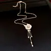 Aretes y collar de plata bañada en oro real de 18k con aguja de plata y flor de circón, joyería de diseño vintage de alta gama de lujo ligero