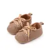 Sapatos de Bebê Novos de Dedo Falso para Primavera e Outono Sapatos de Bebê Macios Respiráveis com Cadarço Sapatos para dar os Primeiros Passos