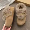 Botas de nieve de peluche para mujer, nuevo estilo de invierno 2026, forradas de polar, cálidas, con lazo, zapatos de algodón de suela gruesa, zapatos peludos estilo Birkenstock