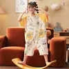 Pijama de una pieza de verano fino para niñas, manga corta, algodón puro, estilo de dibujos animados, corte holgado, ropa de casa para bebés y niños que se puede usar en el exterior