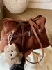 Bolso de Mano para Commuter 2025 Invierno Nuevo Moda Coreana Debajo del Brazo Gran Capacidad Hebilla de Cinturón Personalizada Bolso Tote para Mujer