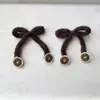 Lindo Moño de Lana Marrón Bola Colgante Botón Tejido Accesorios Bordados Pasador Funda para Teléfono Móvil Equipaje Zapatos Calcetines Ropa