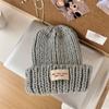 Gorro de lana de punto azul con cabeza grande para mujer, otoño e invierno 2024, con cara visible, pequeño, combinable con todo, con protección para las orejas y gorro frío.