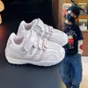 Zapatillas para niñas 2026 otoño nuevo modelo zapatos casuales para niños pequeños, medianos y grandes, zapatillas de correr de moda para la temporada de regreso a clases