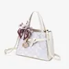 Bolsa de Mujer de Brocado Zhuang de Guangxi Patrimonio Cultural Inmaterial Bolsa Grande para Mamá Modelo Nuevo 2026 Estilo Único Bolso de Hombro Cruzado Bolso de Mano