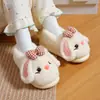 Pantuflas de algodón para adultos de invierno, diseño lindo de conejo, cálidas y forradas de felpa, adecuadas para niñas, estilo a juego para padres e hijos, antideslizantes, de suela gruesa e ideales para usar en interiores.