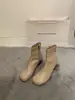 Botas de Cano Curto com Salto Grosso Novas 2026, Bico Quadrado Retrô, Zíper Lateral, Design de Nicho Chelsea, Botas de Salto Alto Emagrecedoras e Versáteis para Mulheres