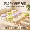 Taburete de Dopamina Uso en Casa Ruedas Ruedas Universales Taburete Redondo Pequeño Sala de Estar Andador para Niños Pequeños Taburete Cómodo para Estar Sentado Mucho Tiempo Bloque de Color