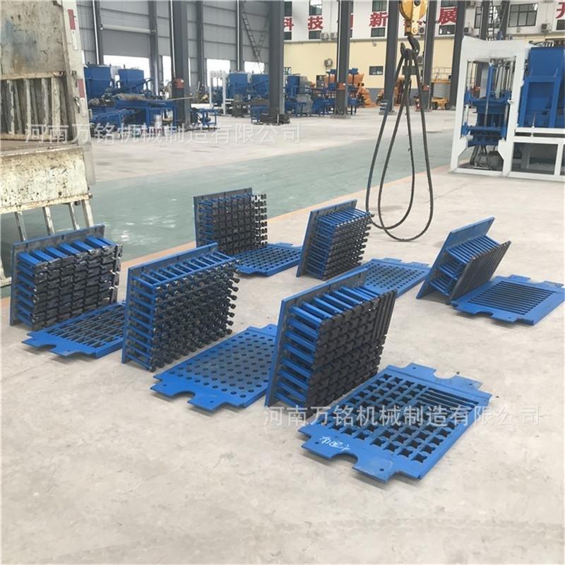 垫块模具组合.JPG