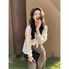 Camisa branca acetinada estilo francês com mangas bufantes, camisa feminina fina e elegante de verão com gola alta, top com proteção solar