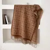 Bufanda Jacquard de Doble Cara Estilo Cruzado Simple para Mujer Otoño Invierno Engrosada para Viajar Estilo Old Money de Alta Gama Chal Grande En Stock