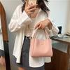 Bolsos de Mano para Mujer 2025 Nuevo Estilo Nicho Bolsos Tipo Cubo para Ropa de Trabajo Versátiles Bolsos Bandolera de Hombro Bolsos Populares para Mujer