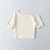 RY2683-2026 Primavera/Verano Nuevo Top Camiseta Básica Adelgazante Sexy Estilo Europeo y Americano Moderna Camiseta de Manga Corta con Escote Asimétrico para Mujer