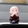 Versión Q cuatro y aún micro paisaje resina accesorios adornos para coche DIY decorativos creativos accesorios luminosos adornos trabajadores