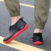 Zapatos de agua cortos, transpirables, de corte bajo y duraderos con suela antideslizante, adecuados para estudiantes; botas de lluvia a cuadros con suela suave; zapatos impermeables para hombre; casual y transpirable