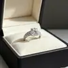 Anillo de Lujo Nuevo Zi Yu con Circonita de Cobre Incrustada para Mujer, Anillo de Dedo de Cuatro Garras para Banquete de Compromiso, Accesorio, Fuente de Mercancía de Comercio Electrónico Transfronterizo