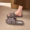 Estilo de mujer para viajar, de corta distancia, casual, pantuflas, persona perezosa, lunares, felpa, para ir al trabajo, estilo otoño 2026, uso diario en exteriores, pantuflas