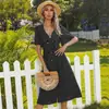 Novo Vestido de Verão 2024 com Decote V, Estampa de Bolinhas, Saia Evasê com Laço Recortado, Exportação Francesa Europeia e Americana, Comprimento Médio para Mulheres