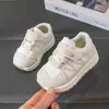 Zapatos Infantiles Primavera Nuevo Estilo Niñas Suela Blanda Zapatos de Bebé de Moda Cuero Antideslizante Cómodos Zapatos para Caminar de Guardería