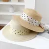 Chapéu de Palha com Aba Plana, Estampa de Bolinhas, Cadarço com Laço de Fita, Chapéu de Sol para Mulheres, Férias de Verão na Praia, Proteção Solar, Chapéu de Praia