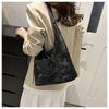 Bolso estilo cubo universitario de estilo coreano para mujer, nuevo bolso de mano de moda 2024, bolso de hombro informal de gran capacidad, bolso de hombro tipo axila.