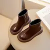 Botines cortos para niña, nueva colección otoño 2026, botines de piel versátiles para niñas pequeñas, modernos y fáciles de combinar, botines para bebé antideslizantes, botines tipo Dr. Martens para niños