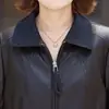 Chaqueta Abrigo de Cuero para Mujeres de Mediana Edad Solapa 2026 Nuevo Otoño Ropa Mamá Elegante Holgada Versátil Chaqueta de Otoño/Invierno Top