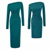 Elegante vestido negro de un solo hombro y manga larga para mujer, perfecto para otoño. Este vestido entallado que realza la figura acentúa tu cintura y caderas, creando una silueta chic y elegante.