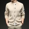 Chaqueta de punto de manga larga con bloques de color estilo Hong Kong Yingao Otoño e Invierno Nueva Gruesa de un solo botón Joven Guapo Suéter Cardigan