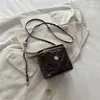 Bolso de mano de alta gama para mujer, nueva colección otoño 2026, diseño elegante y minimalista, adecuado para ir al trabajo, se puede llevar debajo del brazo o como bolso de hombro o bandolera