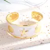 Pulseira Europeia e Americana Transfronteiriça Estilo Novo Esmalte de Concha e Estrela do Mar, Joia Feminina Fashion e Versátil, Pulseira de Nicho Estilo Ins para Atacado