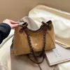 Bolsa de Aparência Sofisticada para Mulheres com Grande Capacidade 2025 Inverno Novo Estilo Simples Bolsa de Ombro Transversal Bolsa Tote para Estudante de Faculdade