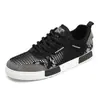 Talla Grande 47 Calado Transpirables Zapatillas de Moda Zapatos de Hombre Primavera y Verano Nueva Tendencia Juvenil Planos Casuales Zapatos de Malla