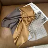 Bufanda grande de bloques de color marrón y amarillo con lunares para mujer, bufanda de seda satinada brillante, accesorio versátil para el cuello, accesorio de cuello para uso diario
