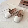 Chinelos Infantis 2026 Verão Novos Sapatos de Menina Calçados Casuais Infantis Solado Macio Sandálias para Exterior Chinelos para Menininha